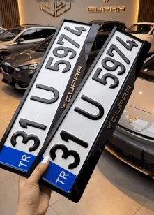 Ortası Mat Lüx CUPRA Takmatik Plakalık