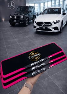 Pembe AMG Ortası Mat Pleksi Plakalık